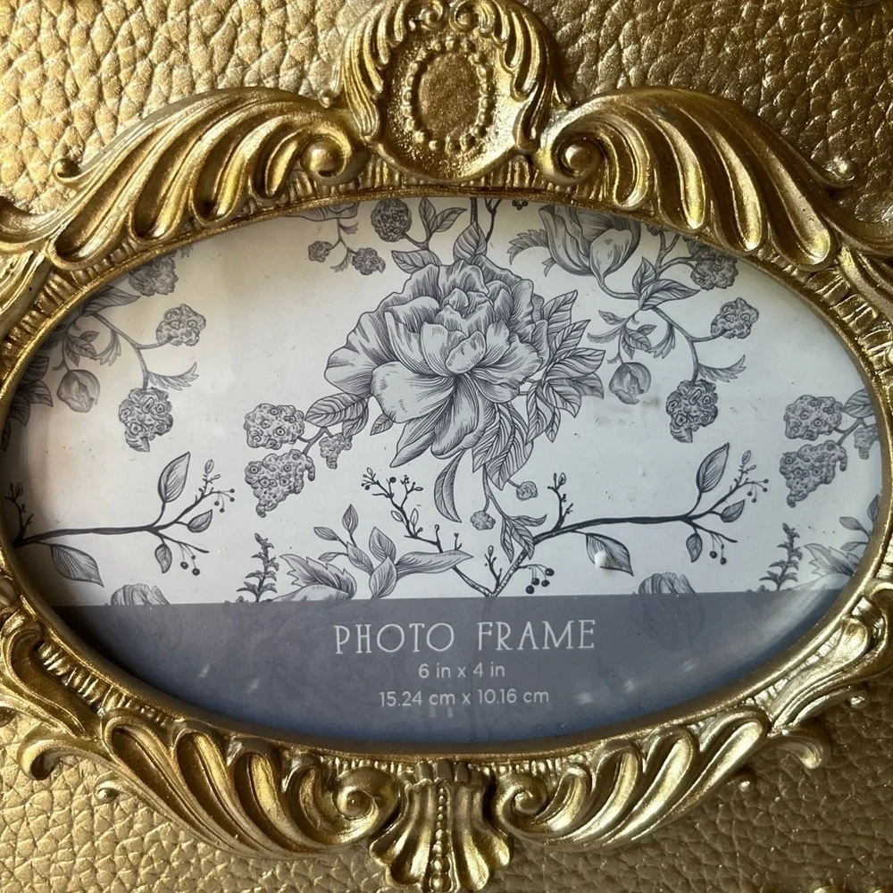 Gold Ornate Floral For Oval inside 4”x6” Picture Frame New 8.5” ”x6.5”
